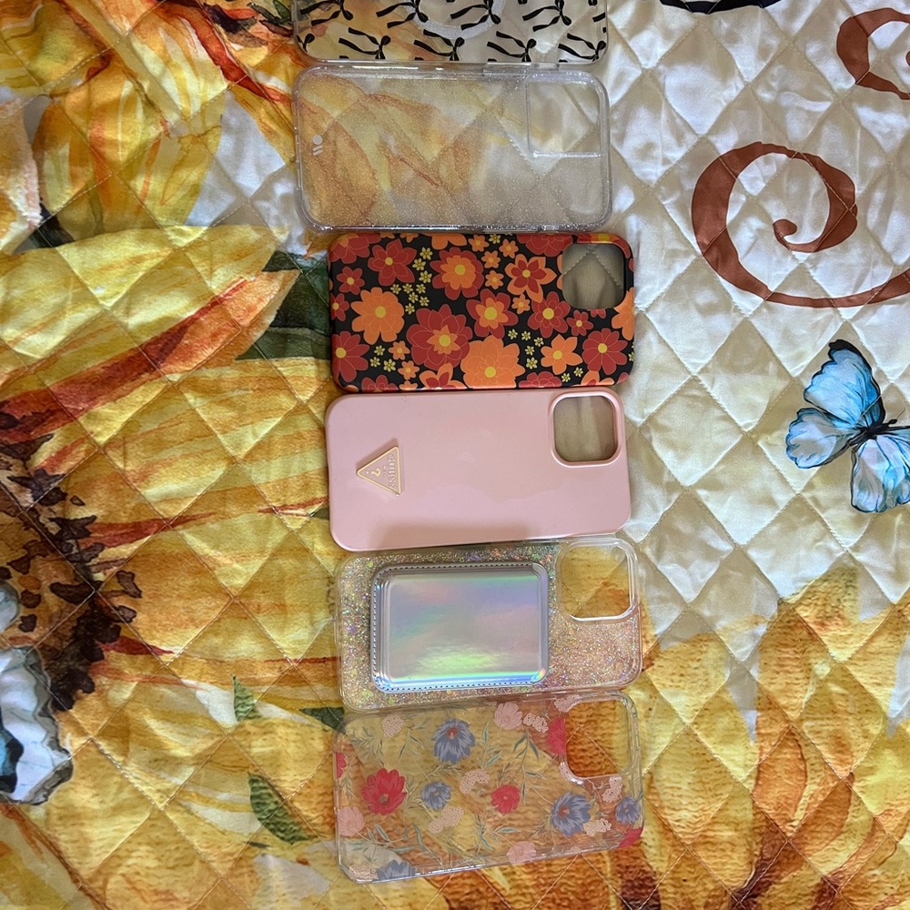 Floral and Holographic Phone Case Set